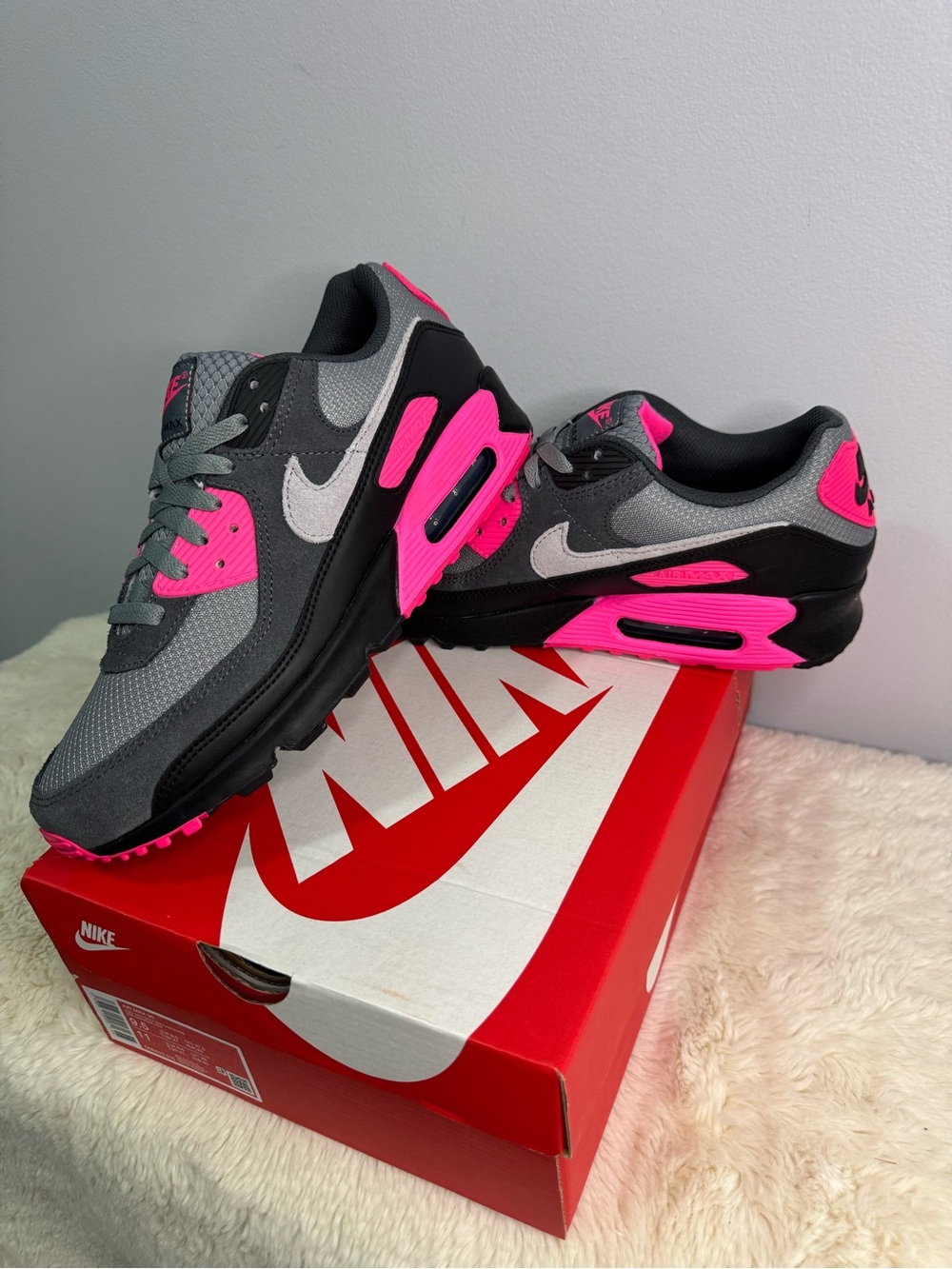Nike Air Max 90 Black Grey Hyper Pink Colorblock Low Top Sneakers Men/Women